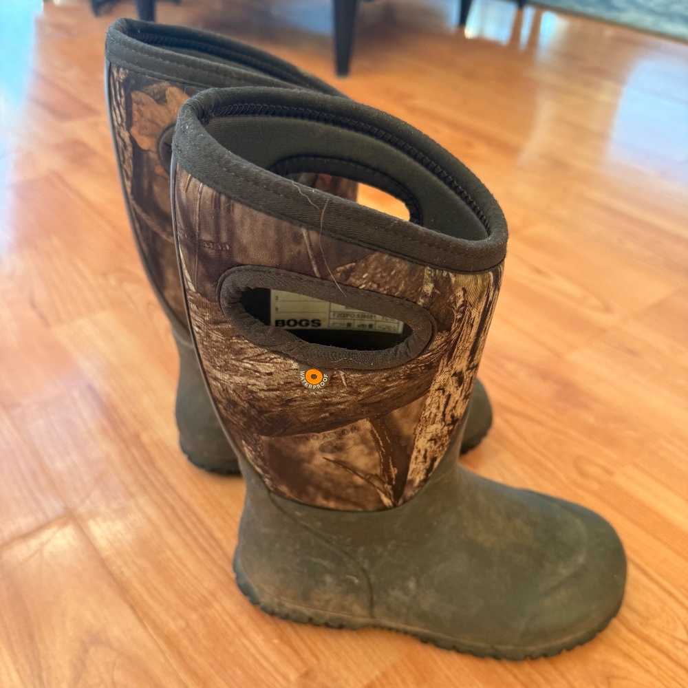 Camo Kids’ Bog Boots size 1
